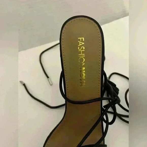 Fashionnova heels - Picture 2 of 9